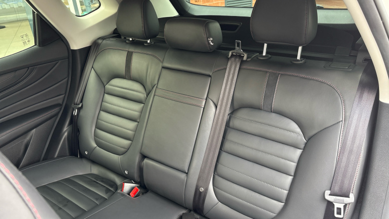 MG HS 1.5 T-GDI Trophy 5dr Petrol Hatchback